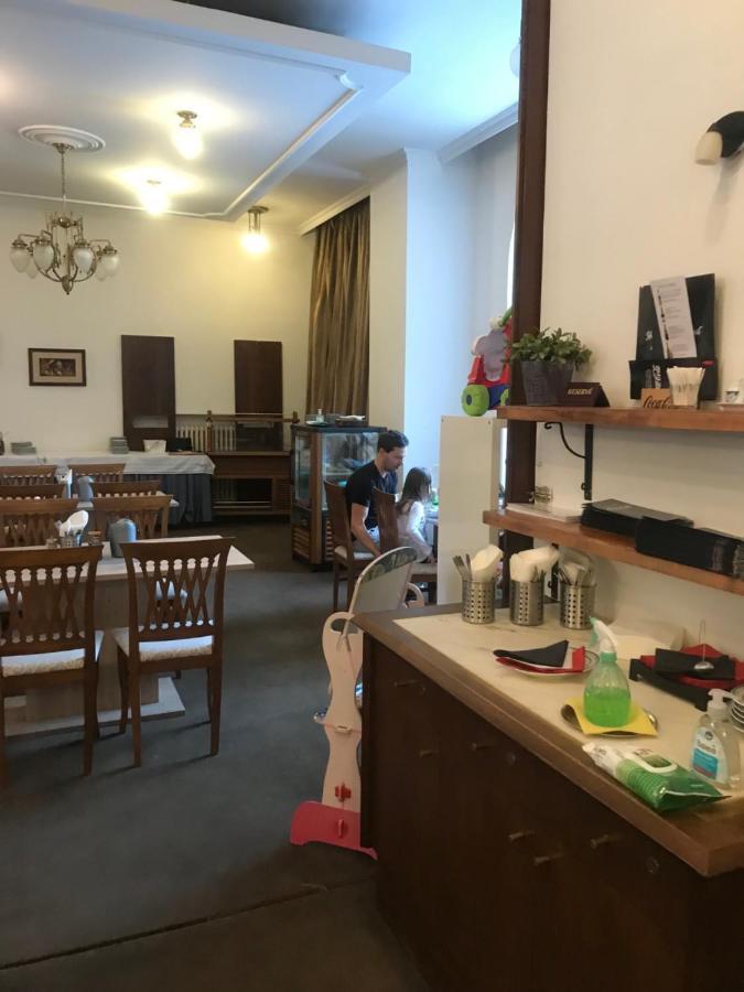 Hotel Labut Vrchlabí Eksteriør billede