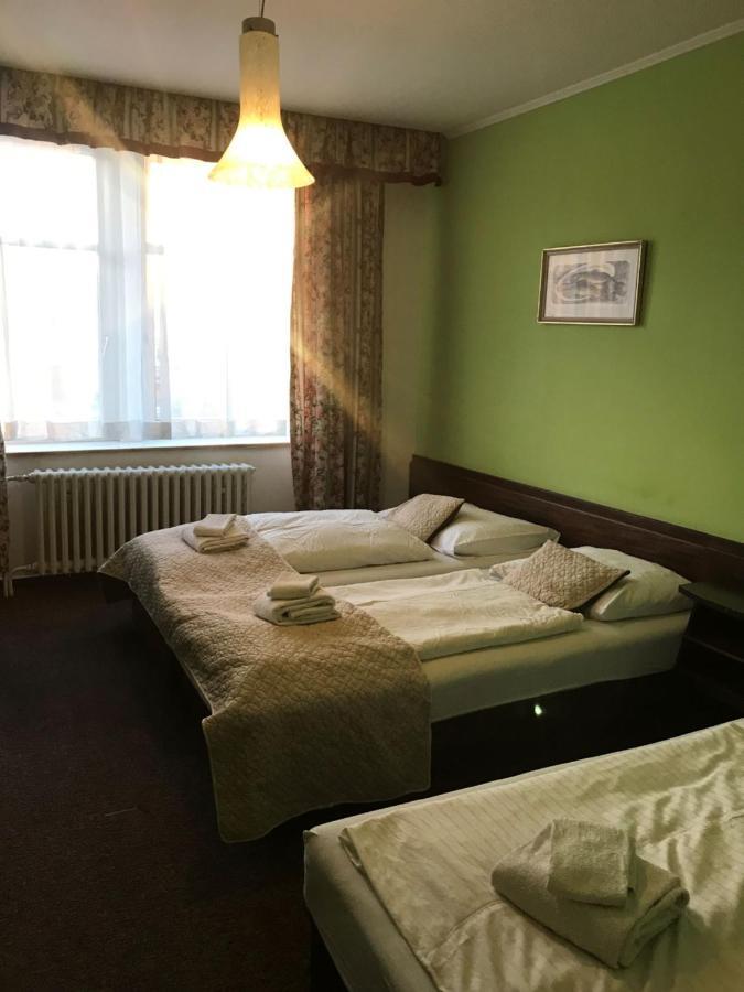 Hotel Labut Vrchlabí Eksteriør billede