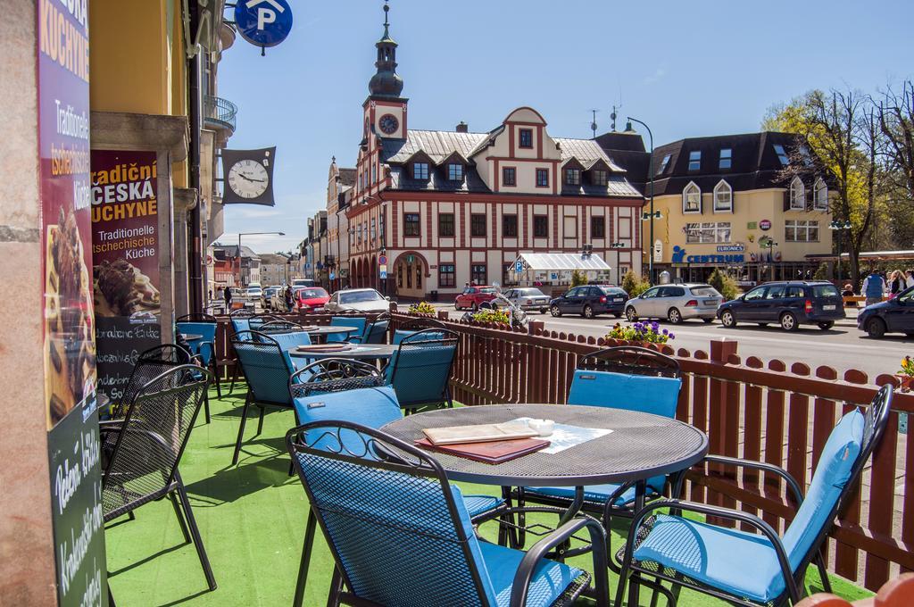 Hotel Labut Vrchlabí Eksteriør billede